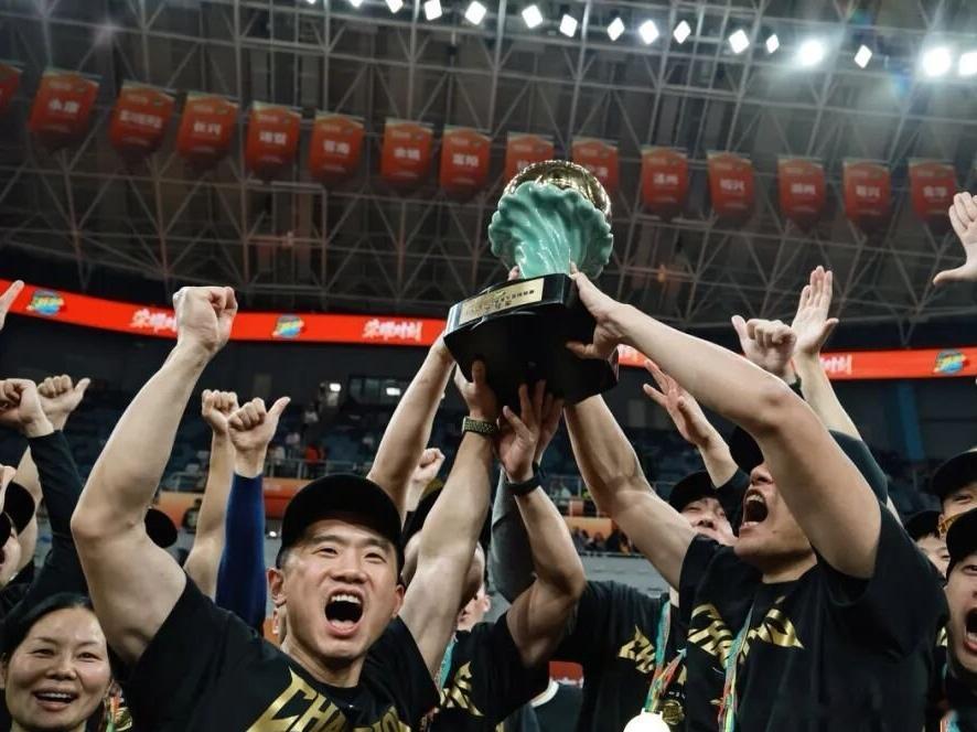 致敬浙BA赛场奋力向前的拼搏者被浙BA热血名场面狠狠圈粉在浙江这片充满活力与激情