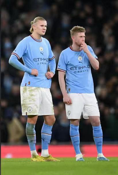 007 英超 曼联  vs 曼城 胜负看好：负/让平 (+1)比分关注：1-2，