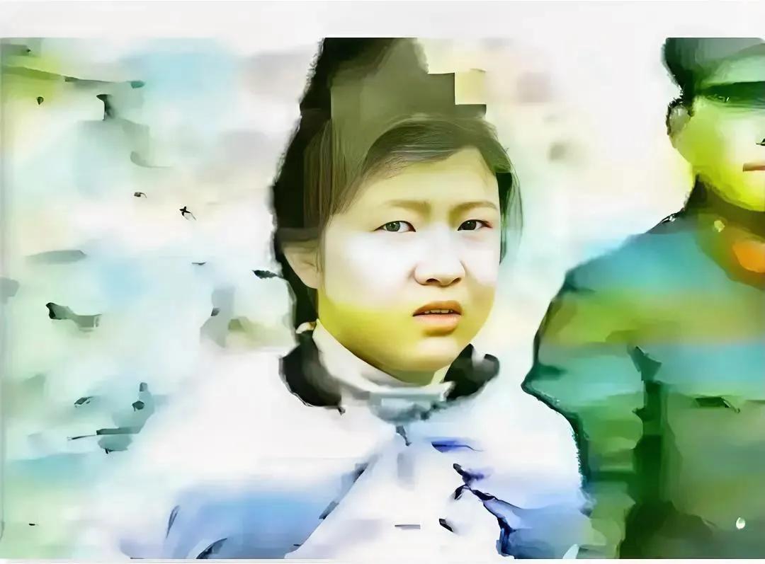 1983年，“流氓犯”胡贤华，被押赴刑场前，留下的一张老照片，她的眼神中透露出的