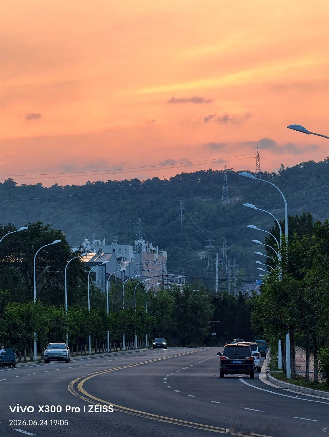 山风予浪漫，落日赠金山～  威海·嘉和花园