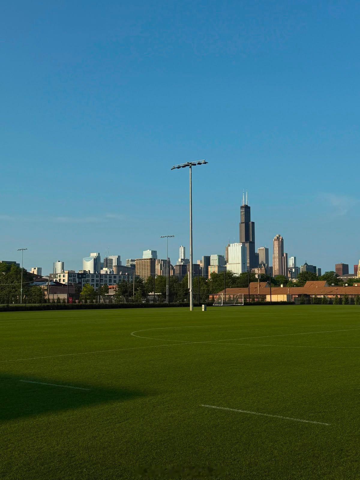 哈弗茨更新社媒：Thank you Chicago ✌🏼 阿森纳是冠军阿森纳著