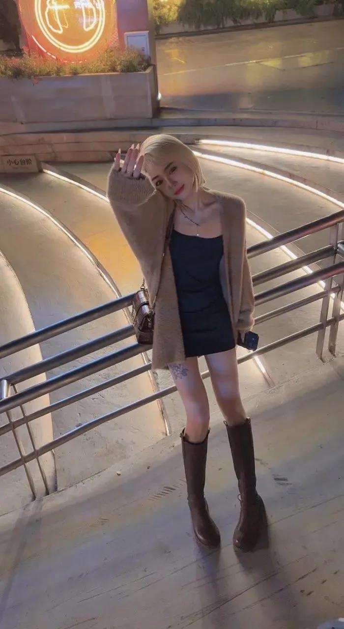 一枝红杏出墙来了