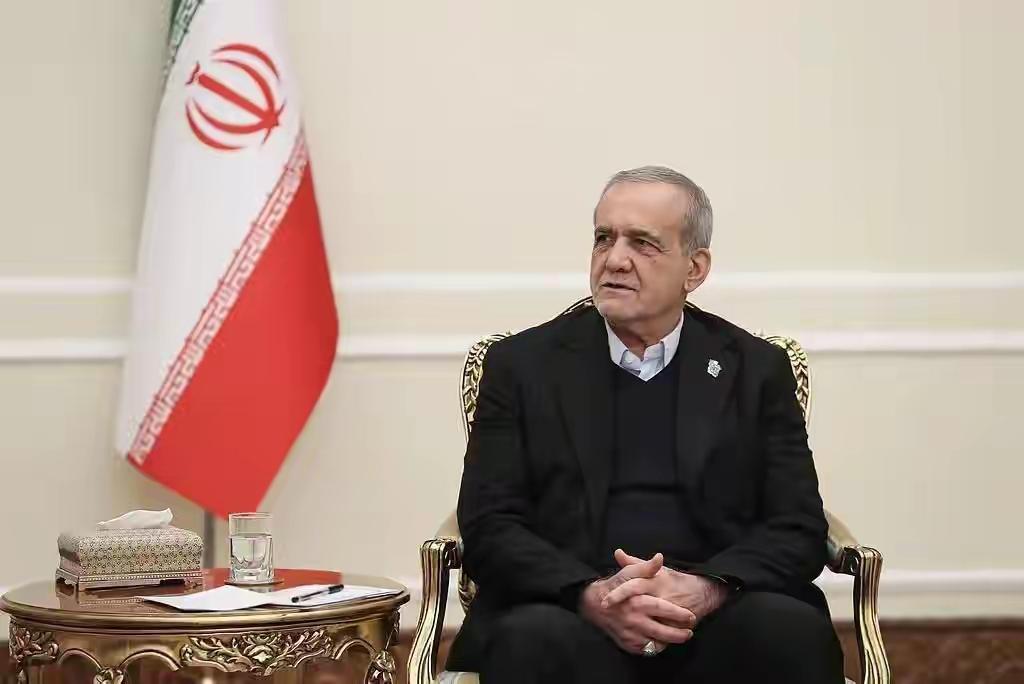 伊朗古谚语——敌人必将远去，只有波斯人永在
这句伊朗谚语我经常引用，是昨天还是前