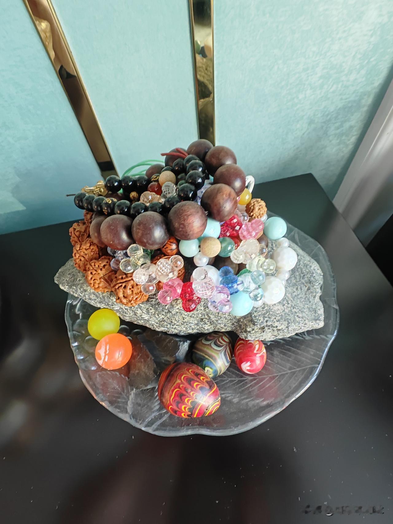 家人们谁懂啊！

今天在朋友家发现了个"聚宝盆"，差点当场给它跪下！
 
这哪是