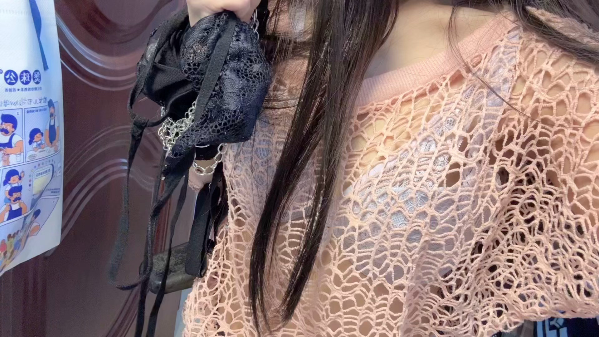 你主动一点，我们就有故事。 