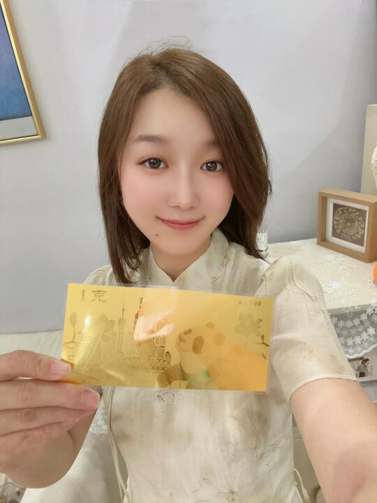 带真金的上海礼物！朋友收到哇塞了~