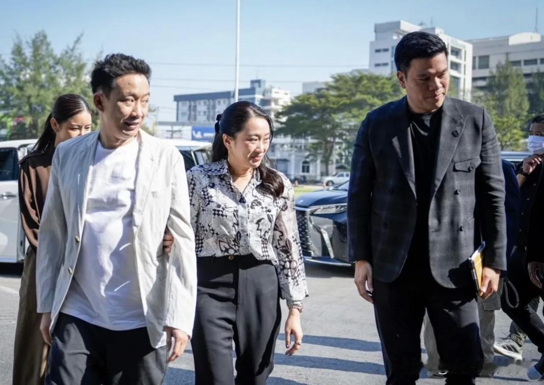 佩通坦现身监狱探父，亲情与政治如何抉择？会否影响明年大选？

昨天是12月29号