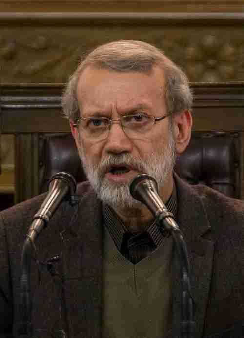 以色列再度铲除伊朗高官拉里贾尼，令美国陷入进退维谷之境，难以从中东安全抽身。拉里