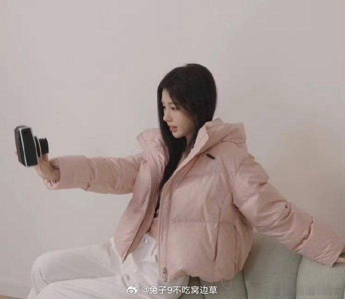#鞠婧祎# 是什么绵绵软软的小蛋糕[抱一抱] ​​​