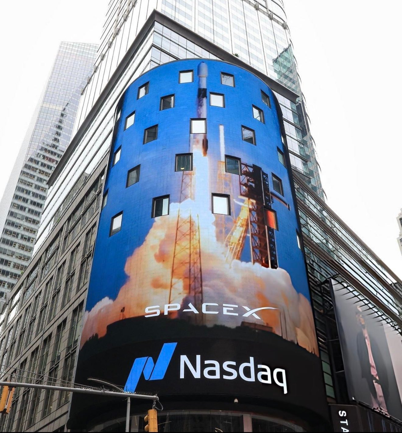 SpaceX算力服务的年化收入已达278.4亿美元：Anthropic每月12.