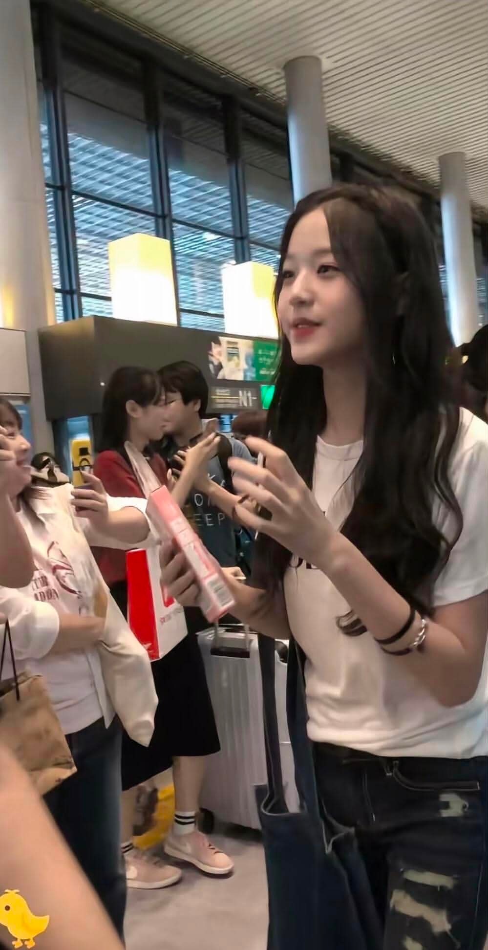 小呆呆掰你兔牙 