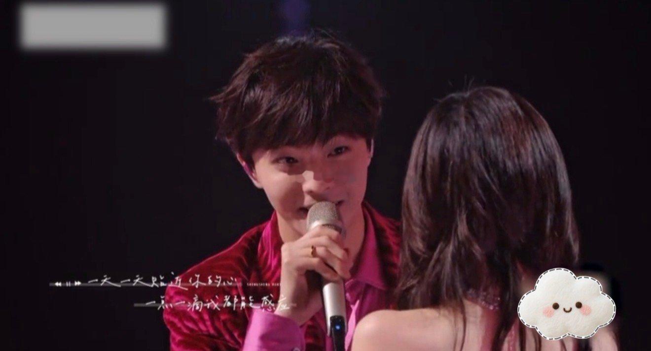 原来陈立农陈卓璇也唱过心愿便利贴 陈立农陈卓璇唱的心愿便利贴也太好听了吧，两个人