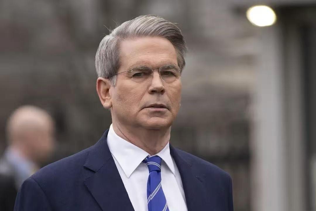 美伊打23天，美方看清楚一件事，贝森特通告全球：已无法阻止中国

美伊开战二十三