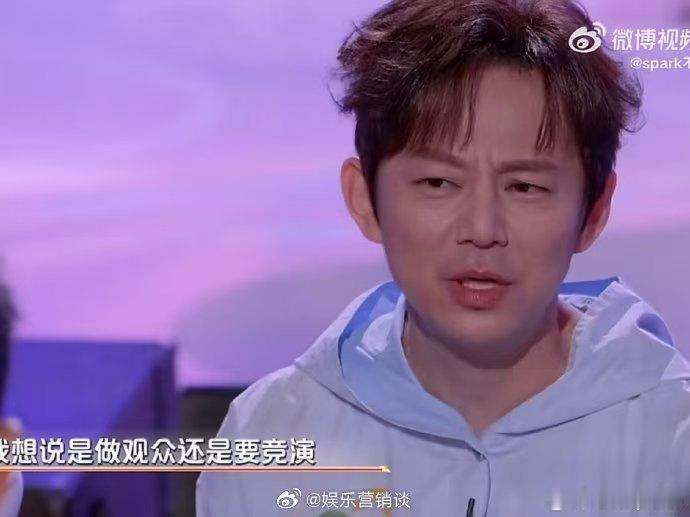 李小冉是真的想踢馆歌手 你好星期六认真钻研歌手参赛规则，在你好六频繁提问，实地登