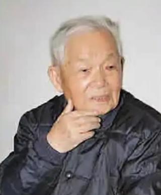 1996年，80岁的徐中夫，是公开批评莫言及《丰乳肥臀》最为严厉的“军官”，网上