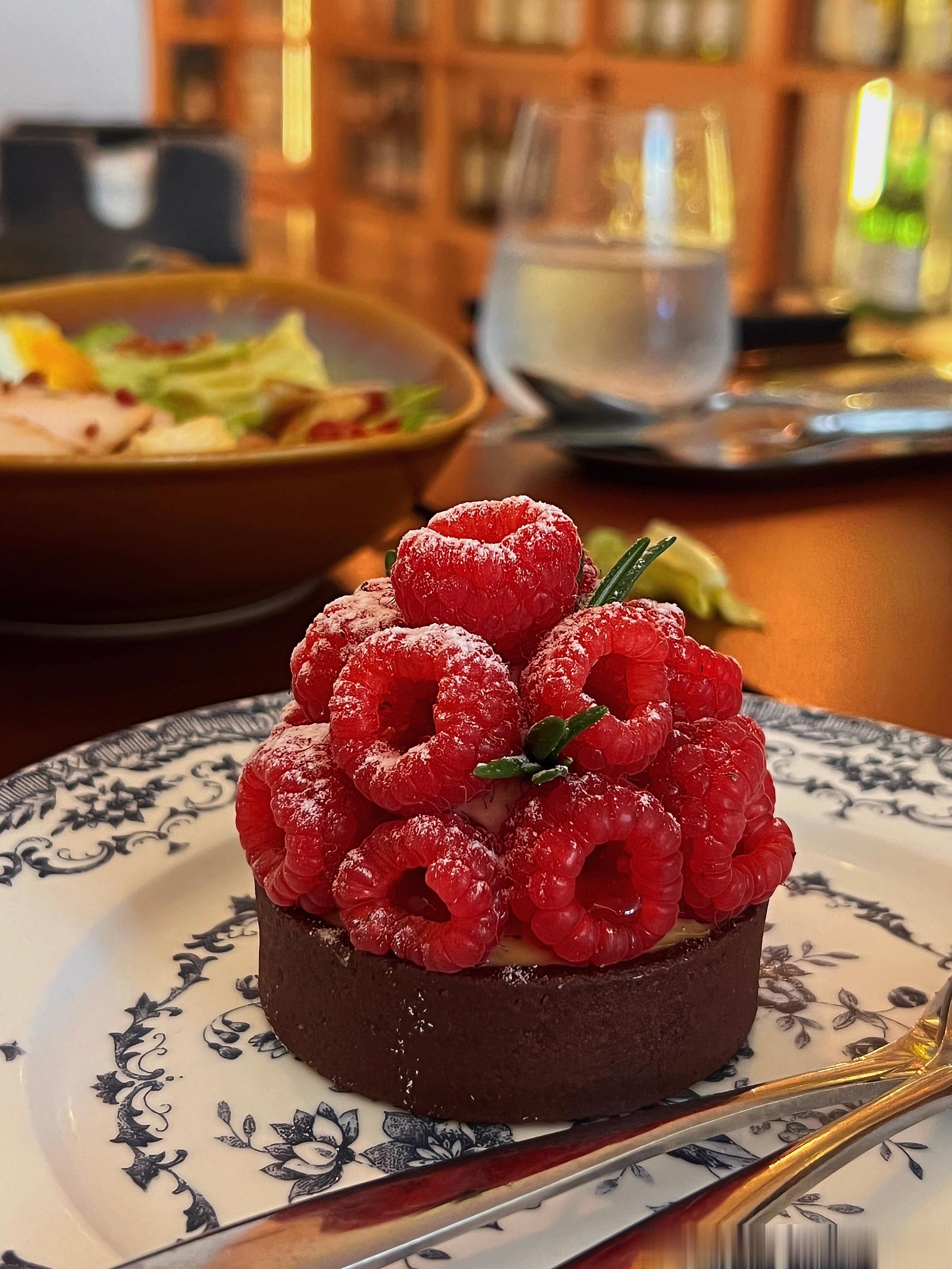 这个周末老公终于出差回来了   和他补过结婚周年纪念日   吃了想吃好久的窑烤披