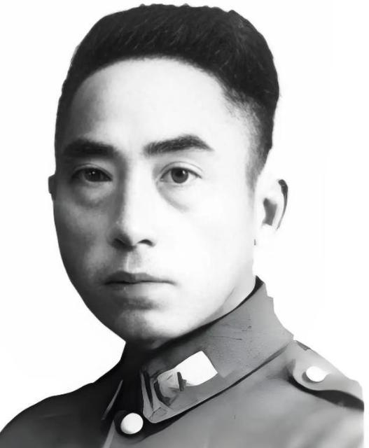 1989年，徐向前元帅前往太原解放纪念馆参观。当参观到一个怀表展柜时，解说员说：