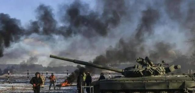 乌克兰，用40万人的伤亡和2000亿美元的债务，为美国拔掉了“俄罗斯”这颗眼中钉