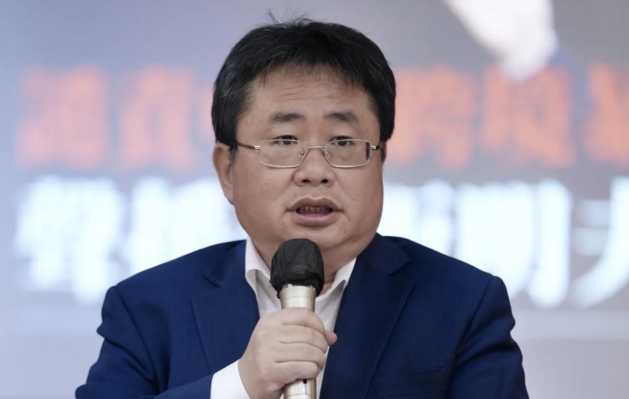 矢板明夫对蒋万安感到心寒……

什么情况？矢板明夫被打后，居然出来喊话蒋万安了？