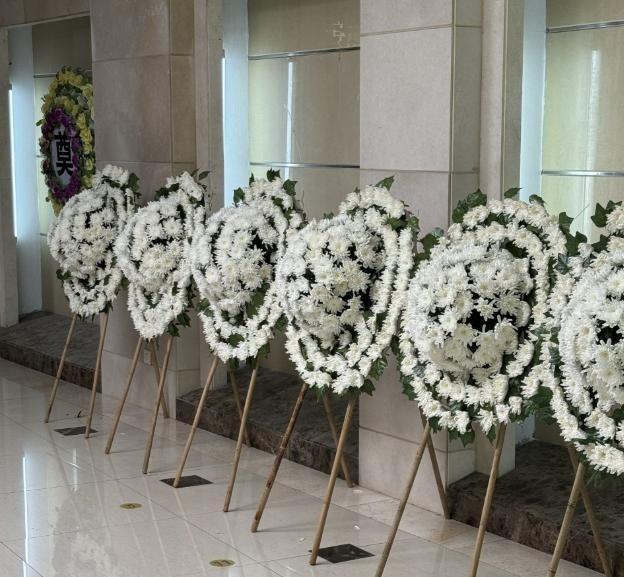 一位火葬场工作人员曾说：“人死后，一是要火化，二是火化后，不要领骨灰，让火葬厂处