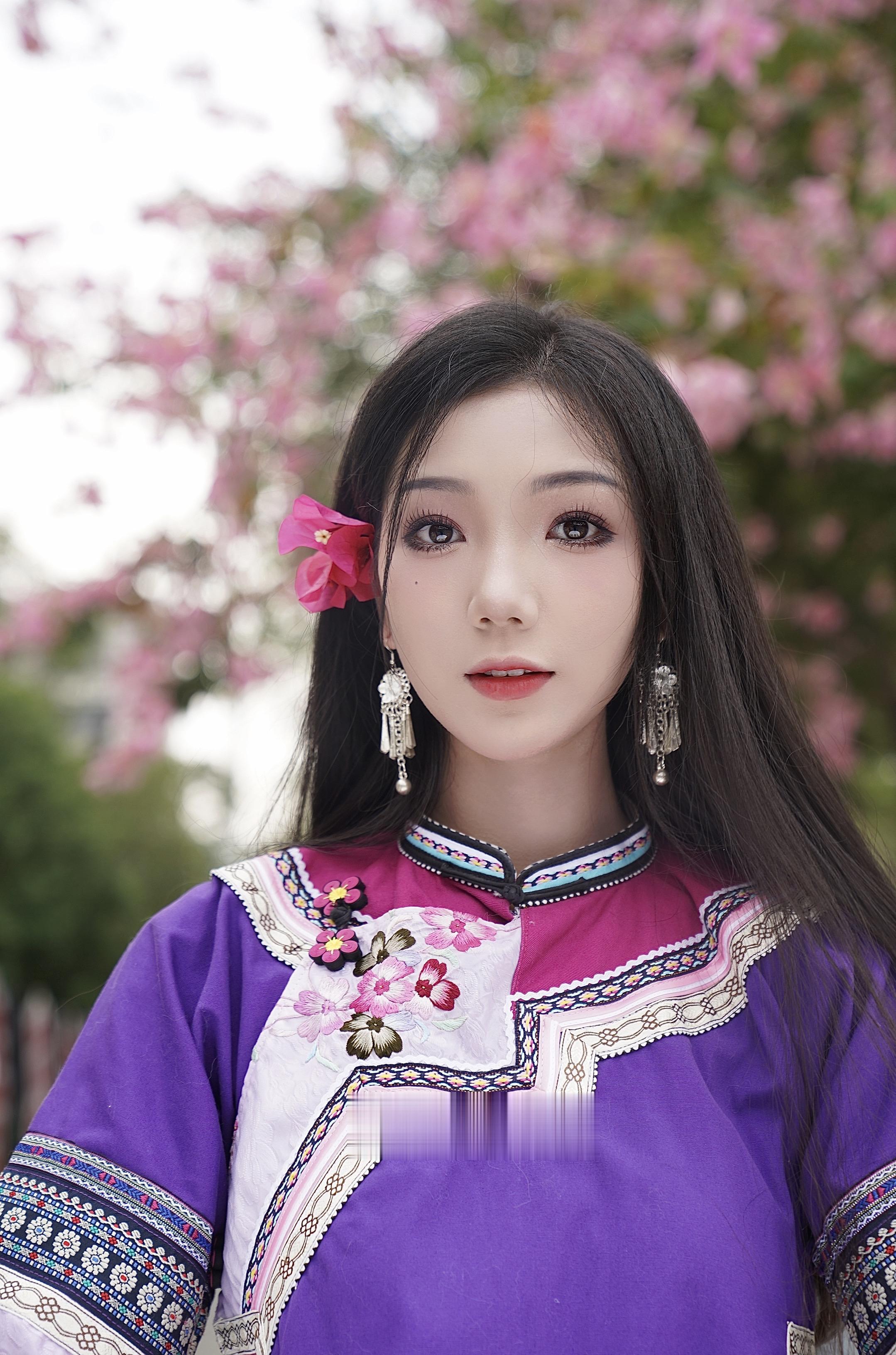 表  拜“浪哨”迷。