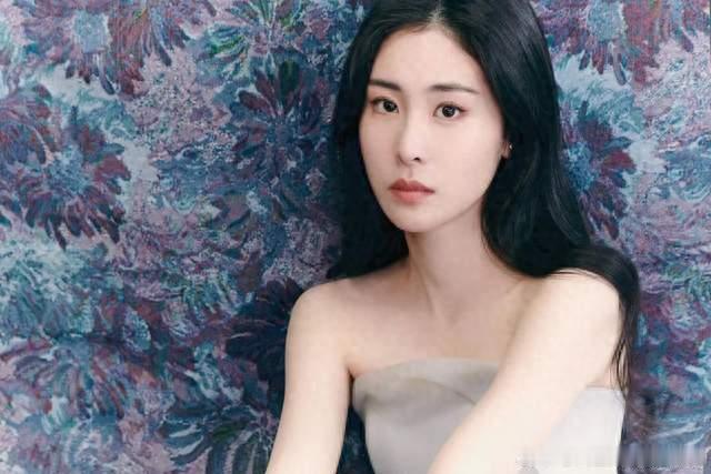 张碧晨被迪丽热巴美迷糊了