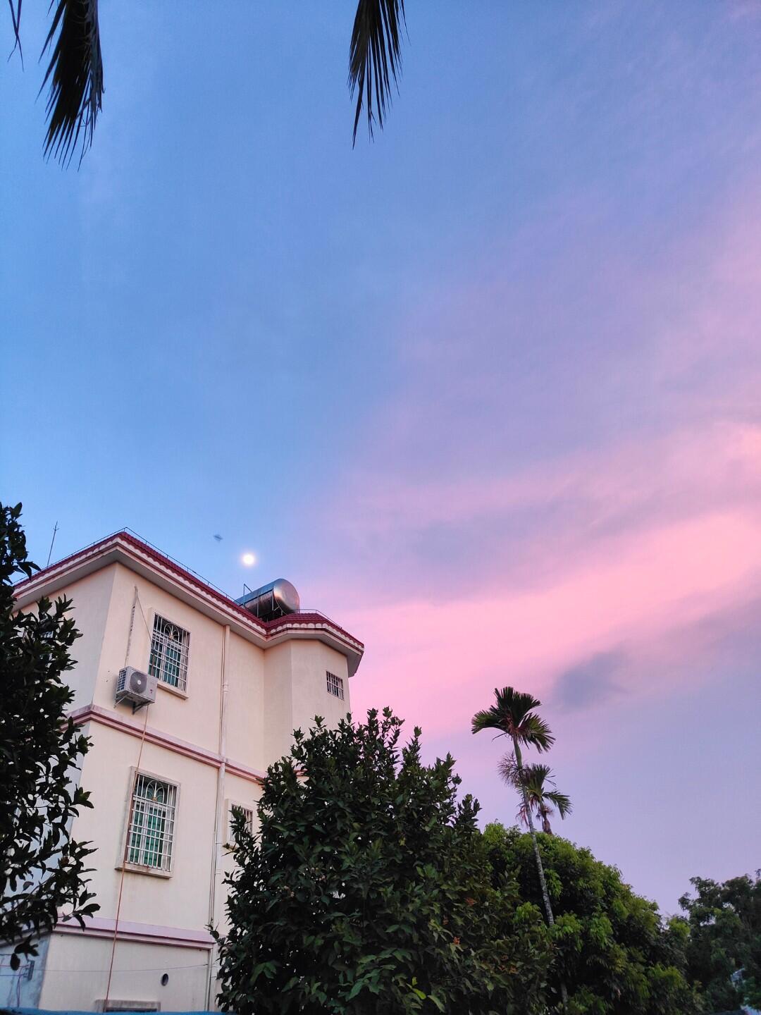 粉红色的天空