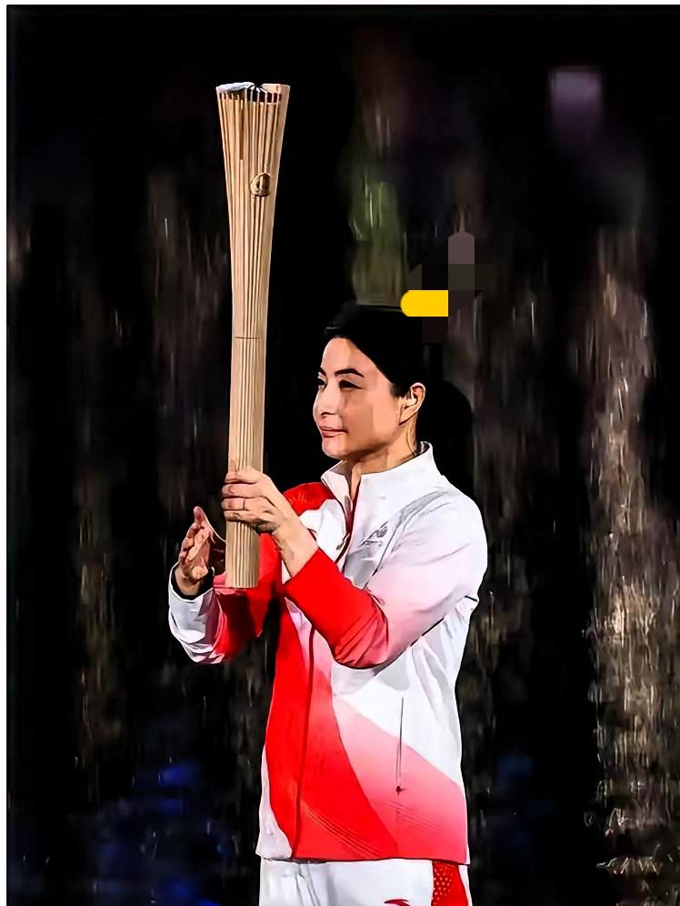 46岁的霍启刚
给所有男人都提了个醒
可以娶丑的也可以娶穷的，但千万不能娶那种一