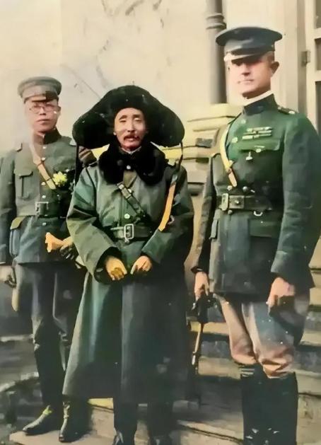 如果九一八事变时张作霖还活着，他会抵抗吗？小日本还能轻松拿下整个东北吗？

皇姑