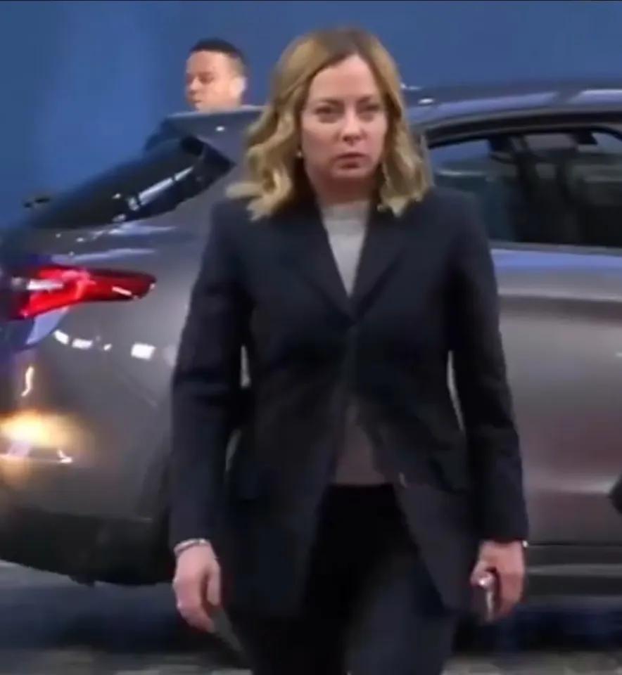 意大利总理梅洛尼表示“对黎巴嫩的攻击应该立即停止。此类行为将被视为升级意图，并构