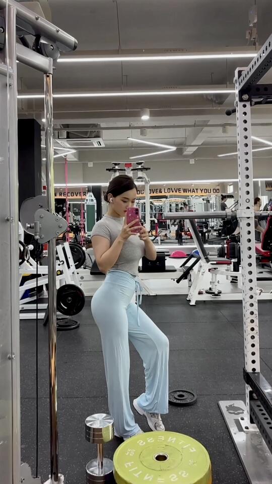 最爱的两样：money and muscle