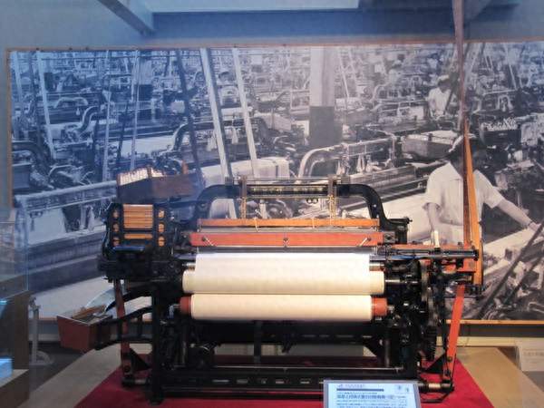 丰田汽车发展史、南北丰田格局、巅峰红利、现状与未来转型终局