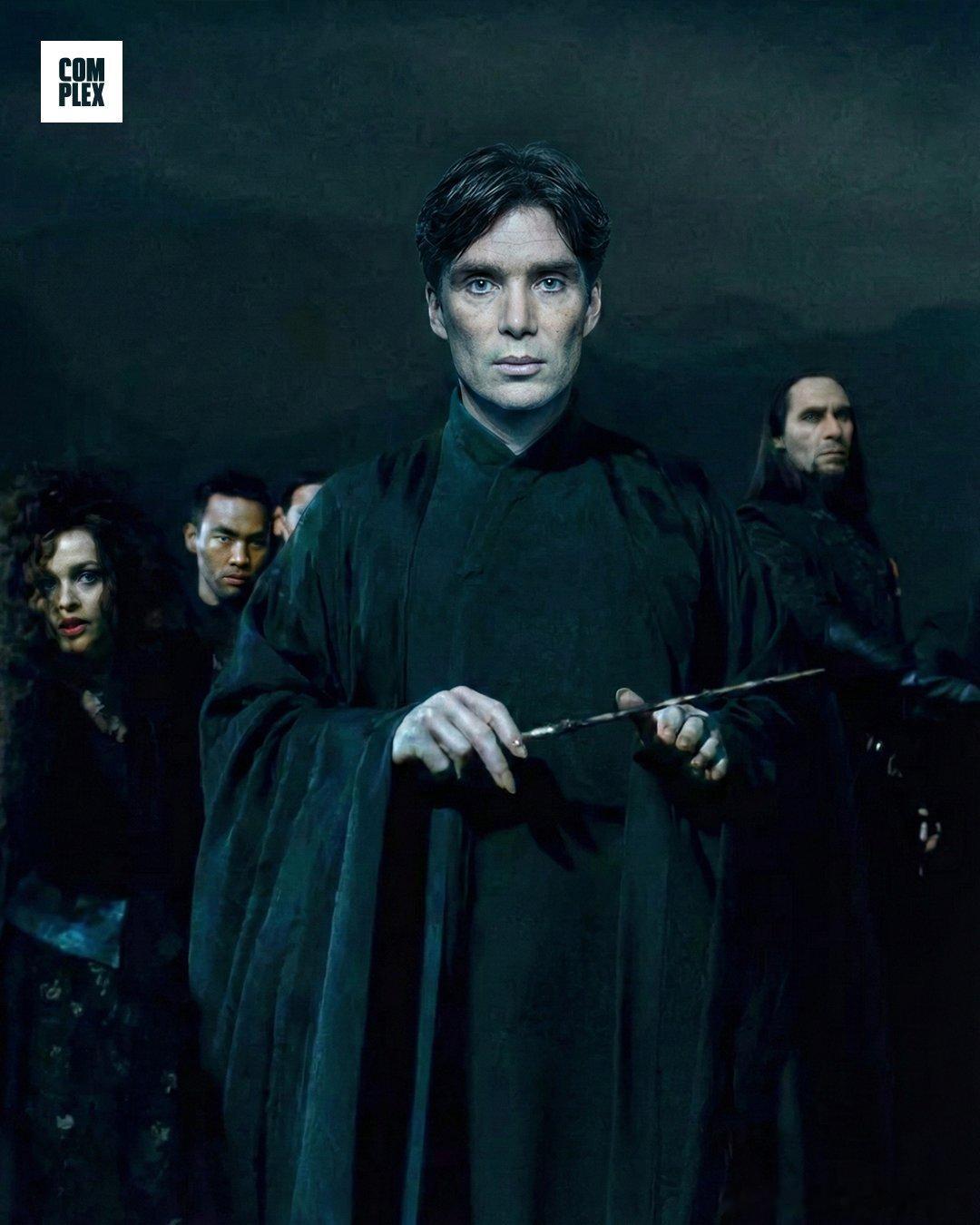 在《哈利·波特》电影版里饰演伏地魔的演员拉尔夫·费因斯好像无意间泄露了电视剧版伏