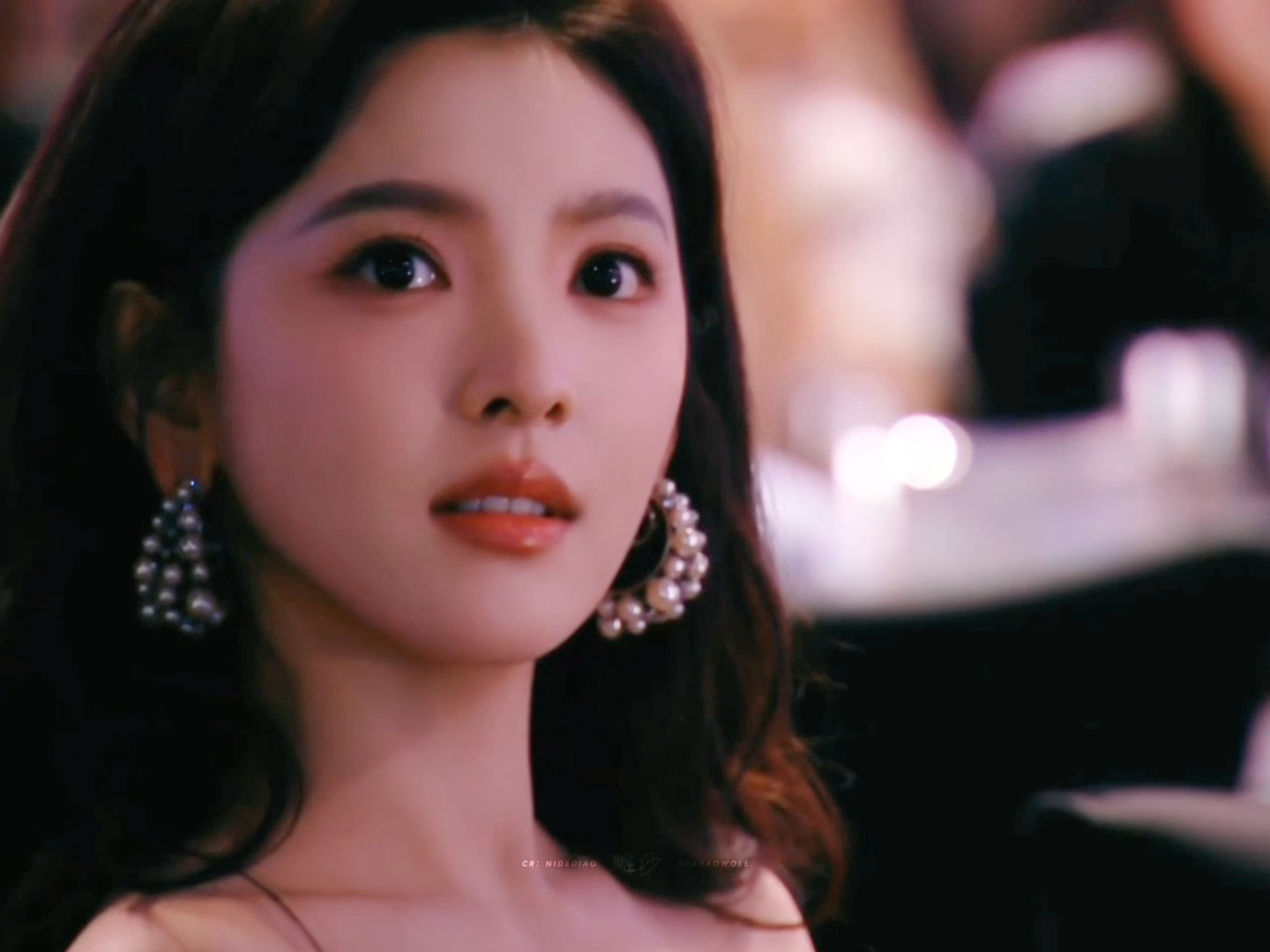 章若楠美神降临了。。完全在拍电影吧🎬尖叫之夜内场