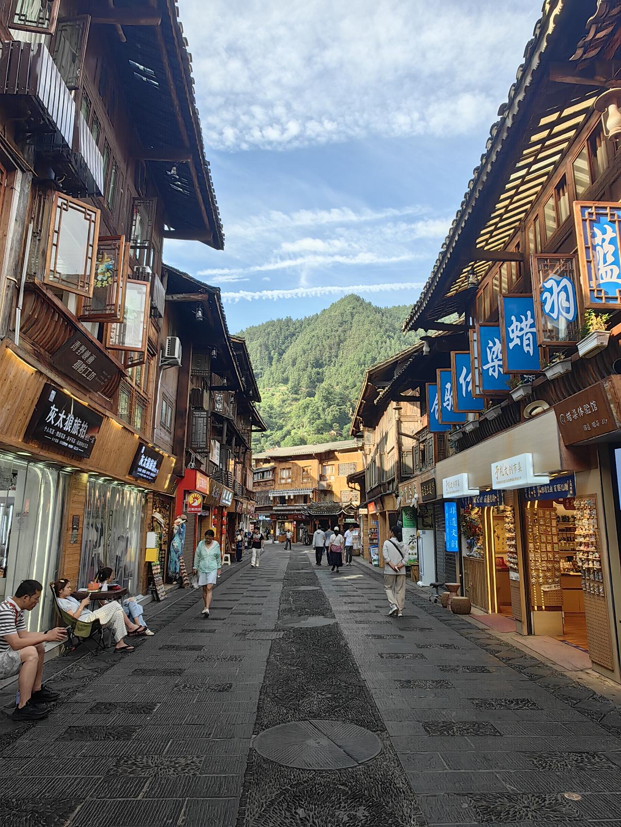 不会重复，但会惊人的相似[赞][赞][赞][赞]