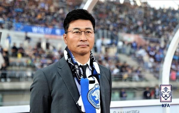听说有个经纪人同时给北京国安和山东泰山都推荐了金度勋（Kim Do-hoon）。