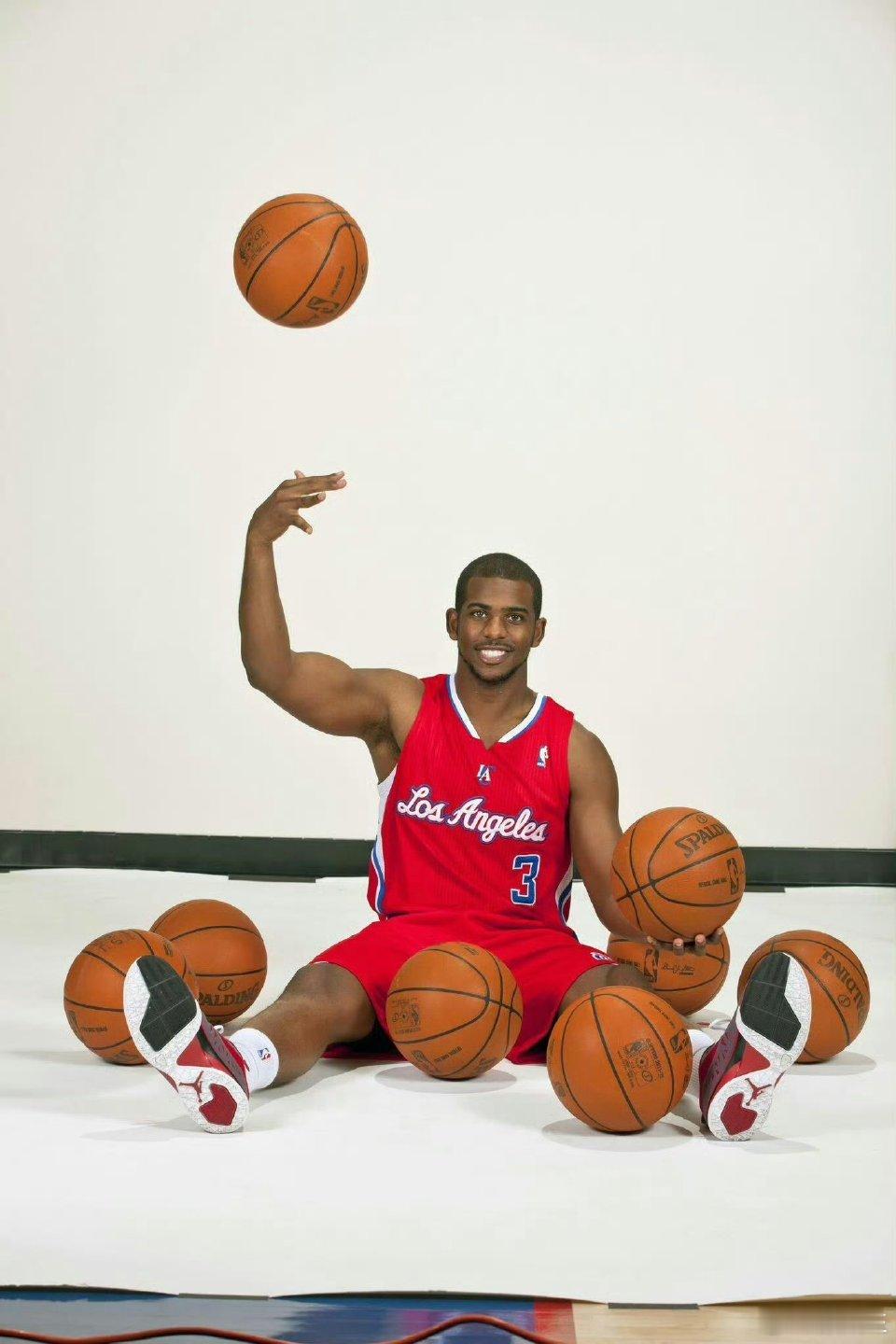 快船记者Justin Russo发文表示：“自1984年季后赛扩军至16支球队以