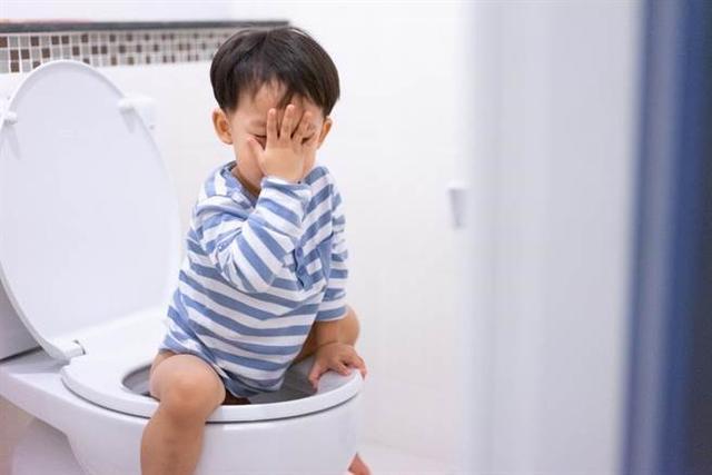 孩子便秘怎么办？教你几招，有效缓解
 
1、饮食上定时定量好消化，多吃青菜，减轻