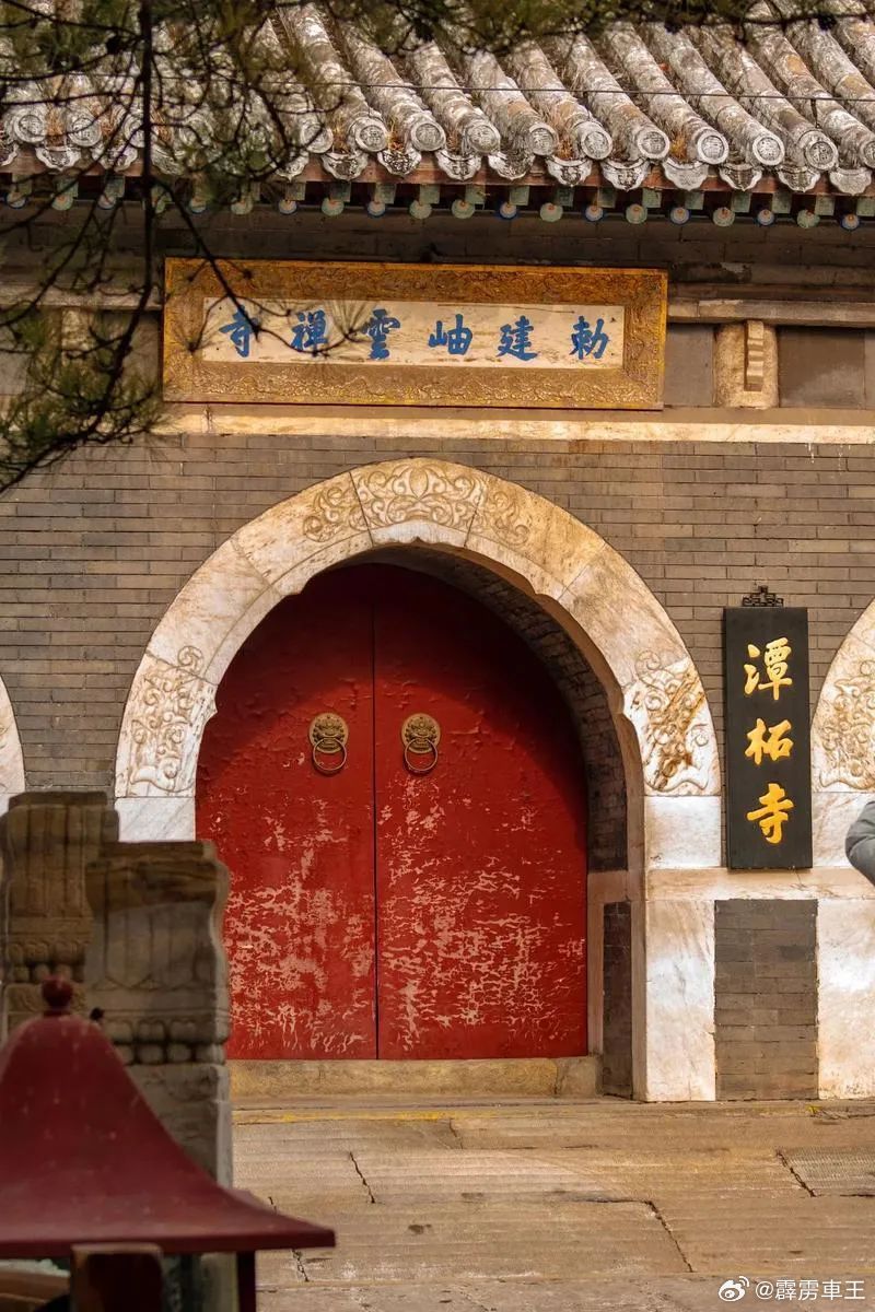先有潭柘寺，后有北京城，是北京有记载的年代最久远的寺庙祈福北京约拍  ​​​