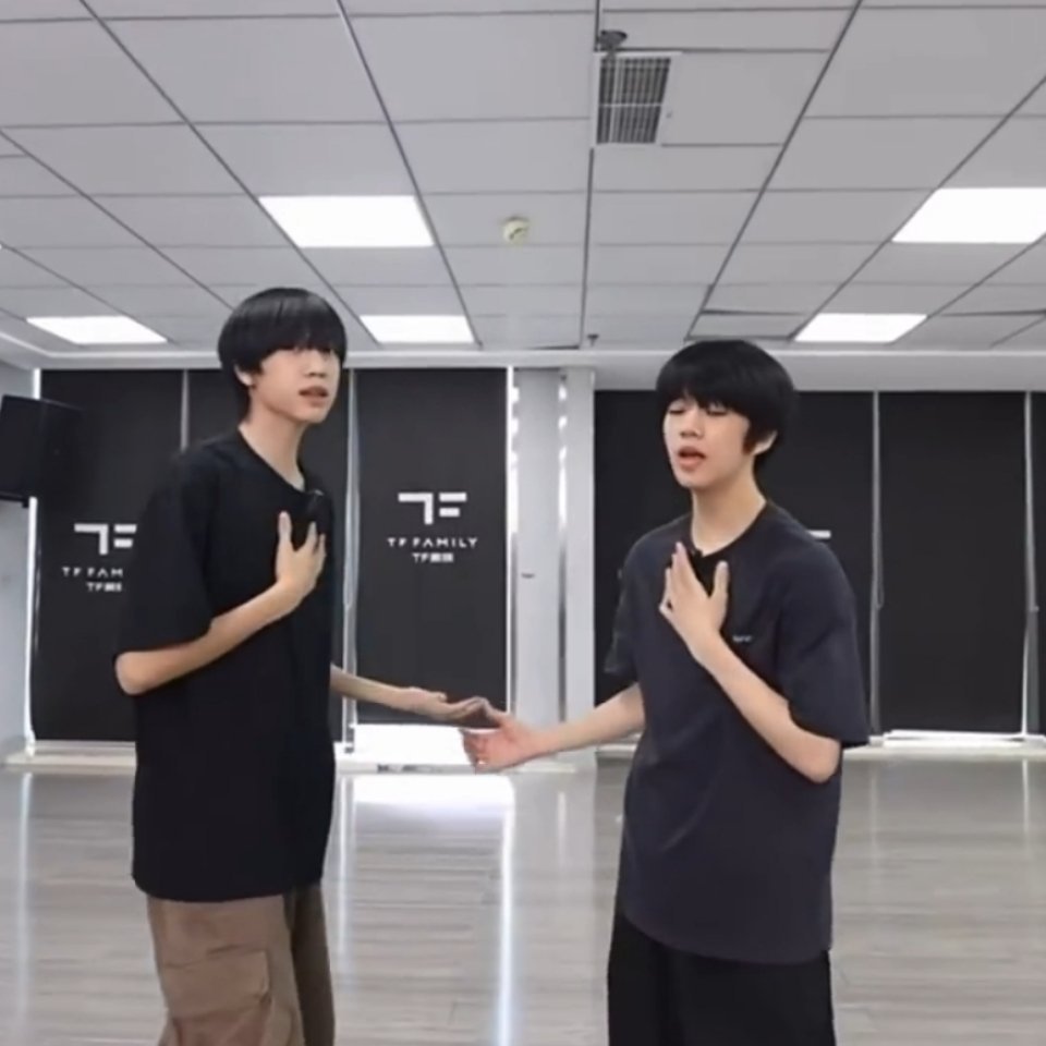唉…唉………唉。 