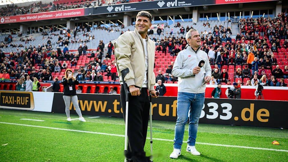 帕拉西奥斯[超话]以后别再拄了[苦涩] ​​​