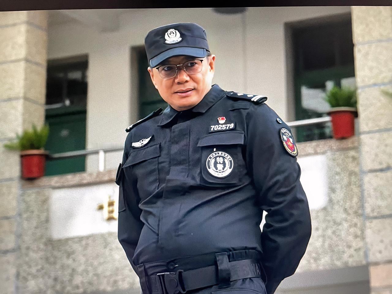 网友淬毒吐槽《藏锋〉：“这部剧真的是咬牙坚持，完全是因为太爱老段了。”

坦言，