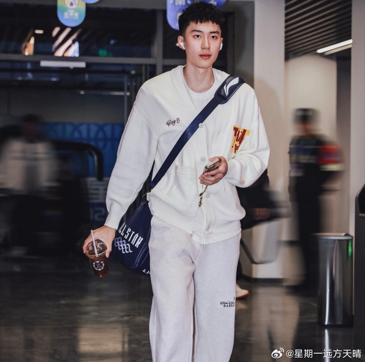 辽宁男篮段睿骐 小伙长挺帅啊！！！CBA
