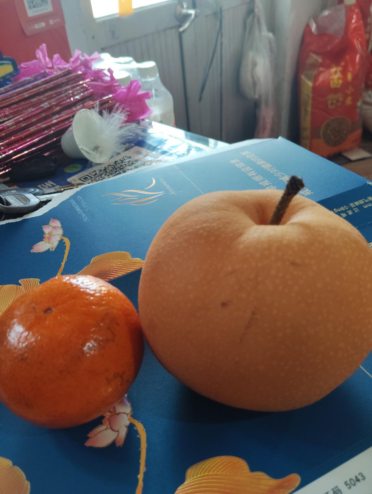 秦始皇统一度量的时候是不是把广西给忘了。
今天在市场上买了一箱沃柑。贵贱盏且不论