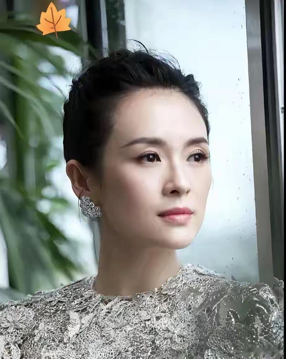 章子怡今晚估计翻来覆去睡不着！她实在不理解，汪峰都已经是54岁的老男人了，居然还