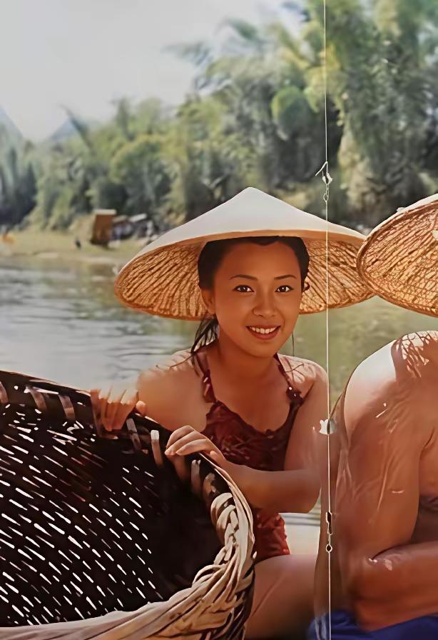 这是《少林小子》剧照吧。
天安地排的一对鸳鸯！多有夫妻相，只可惜了李某某没有守住