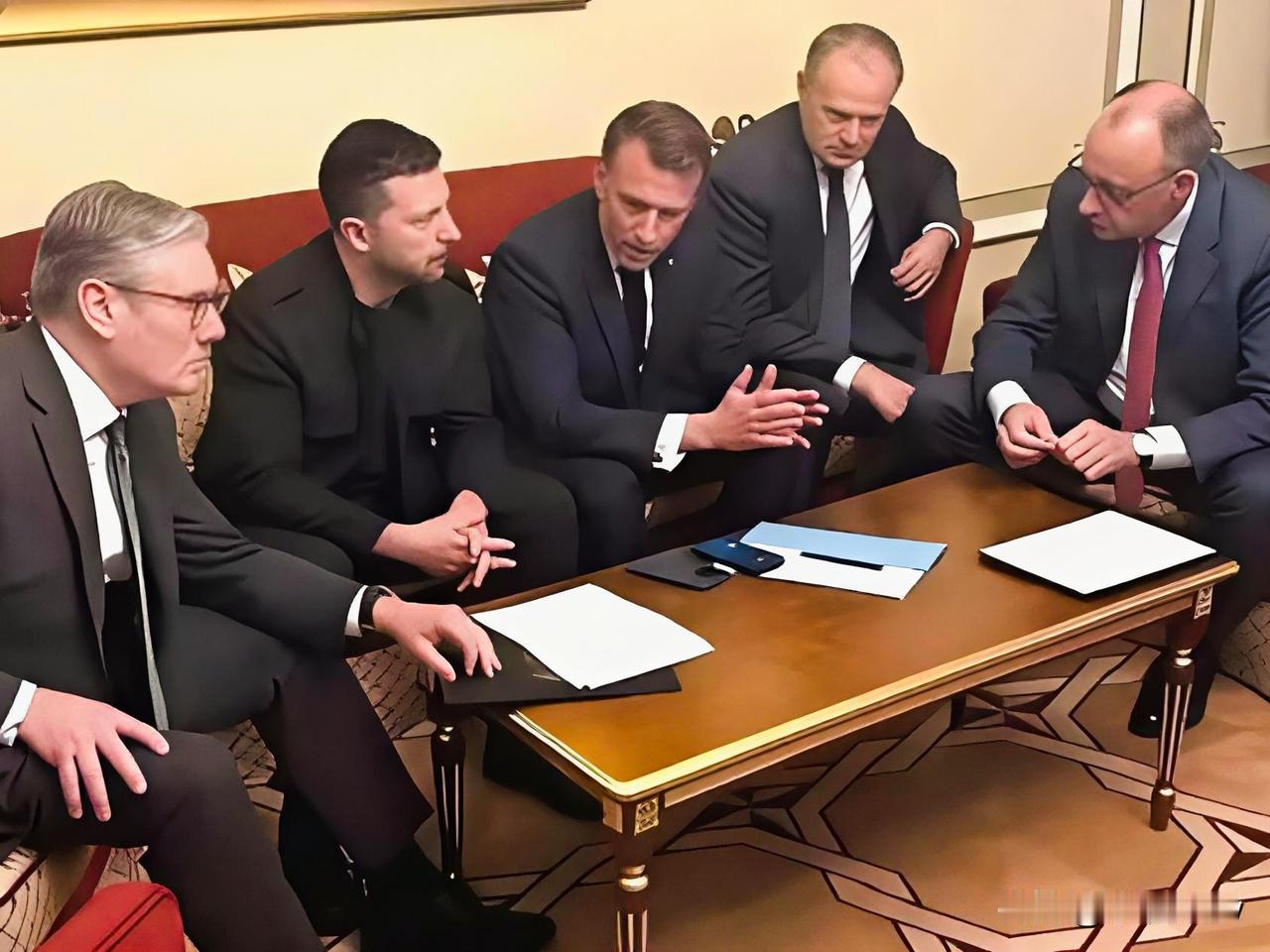 为何乌克兰这次被俄罗斯轰炸长达六个小时，欧洲国家集体沉默了呢？
450架以上的无