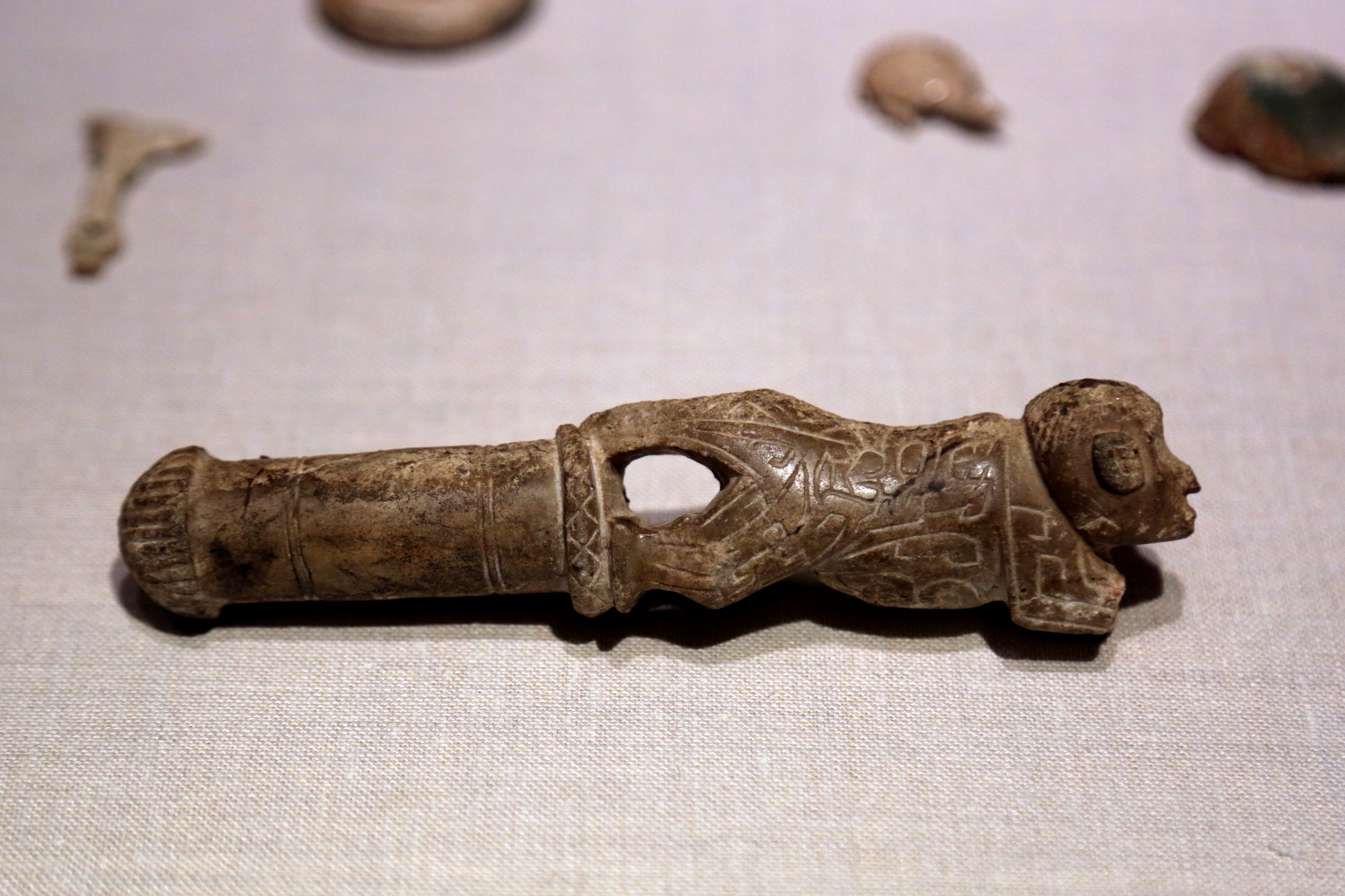 Freer美术馆收藏的商晚期:大理石雕猴形石杵....  想歪了的去面壁 