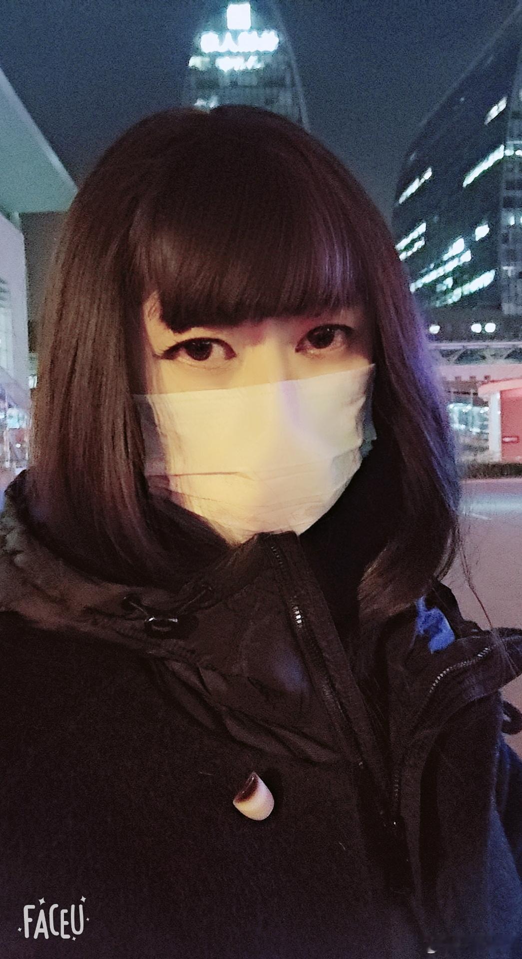 去看了控方证人，老片子有一种独特的质感，我自己蛮喜欢的，结尾的反转搁现在看起来就