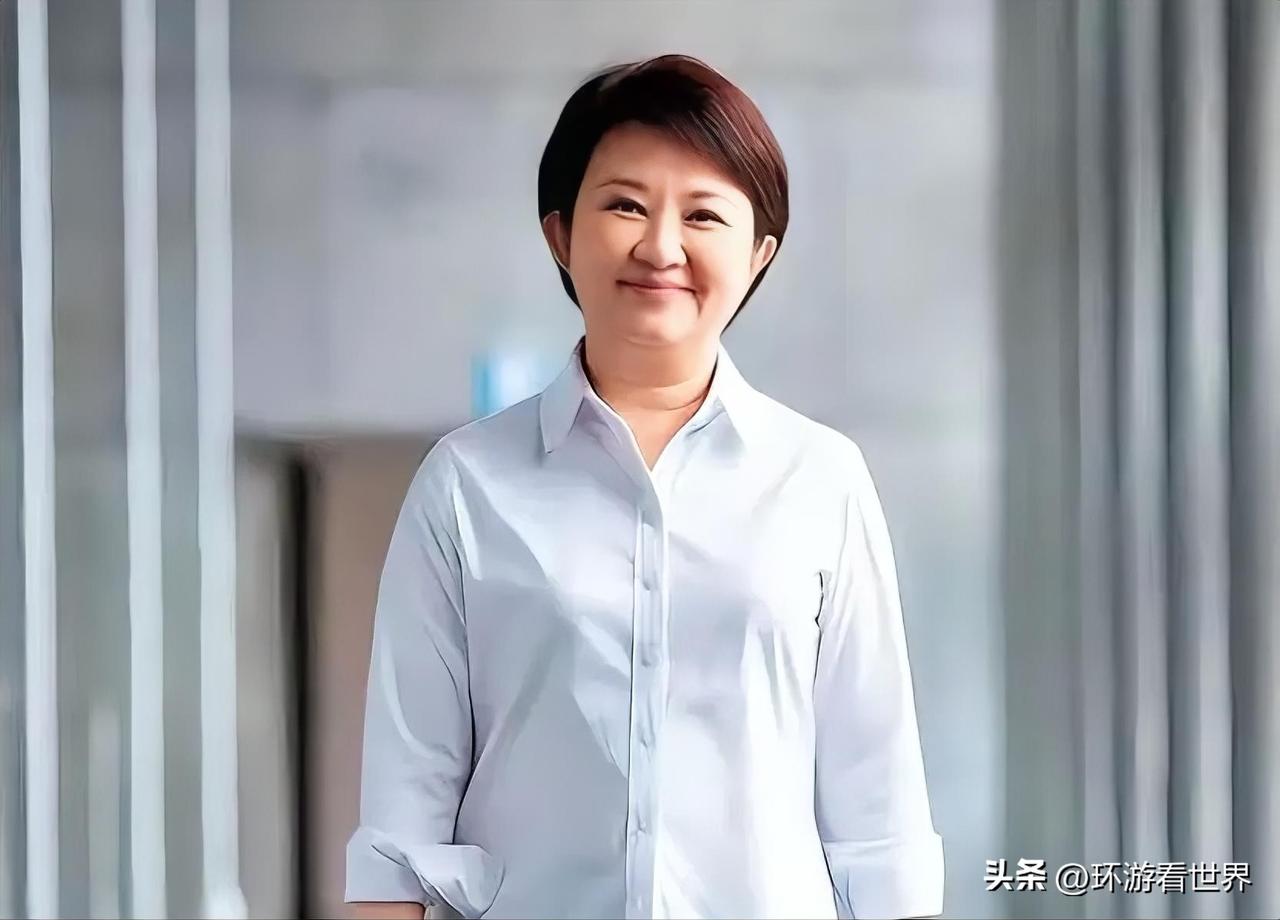 卢秀燕果真没让人失望！6月15日，卢秀燕在抵达桃园机场后，面对媒体时表示，这次为